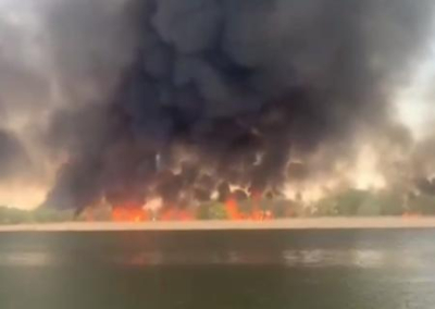Херсон окутан дымовой завесой из-за масштабного пожара