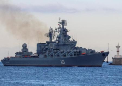 Пожар на крейсере «Москва» потушен. Корабль сохранил плавучесть