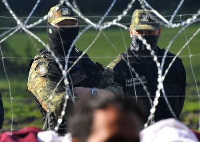 Польша закладывает стену на границе с Белоруссией