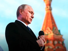 Путин на Красной площади жителям новых регионов: Добро пожаловать домой!
