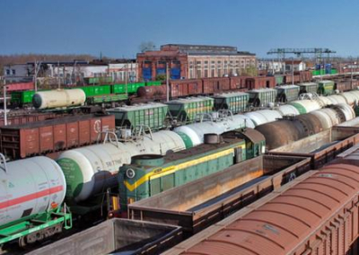 Ахметов готовит войну за обладание железными дорогами Украины