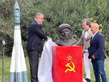 Украинская диаспора в Лиссабоне воюет с памятником Гагарину