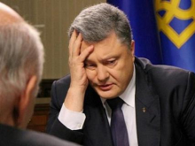 Порошенко не хочет в козлы отпущения Зеленского