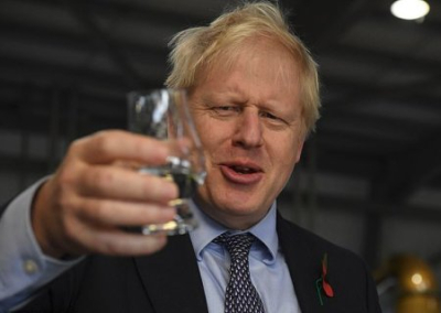 Пьяные вечеринки в резиденции премьера Великобритании Бориса Джонсона в разгар пандемии ковида снова расследуются полицией