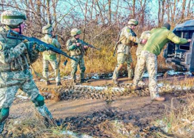 Под Одессой морпехи ловили «врагов» — «Януковича» и «Захарченко»