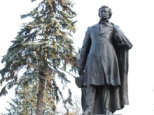 Тернопольская мэрия отказалась заменить памятник Пушкину на Лесю Украинку по требованию местных активистов