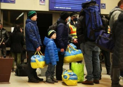 Тысячи украинских беженцев в Польше лишились льгот. Проверки продолжаются