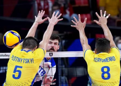 Стимул — 10 млн грн не помог, сборная Украины по волейболу проиграла россиянам