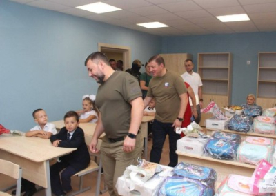 Андрей Турчак посетил восстановленную школу в Мариуполе