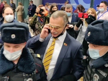Полиция задержала участников съезда муниципальных депутатов в Москве
