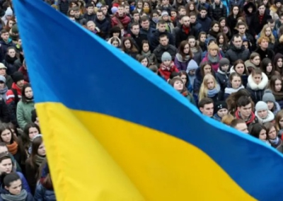 Для увеличения населения Украины предлагают привлечь мигрантов
