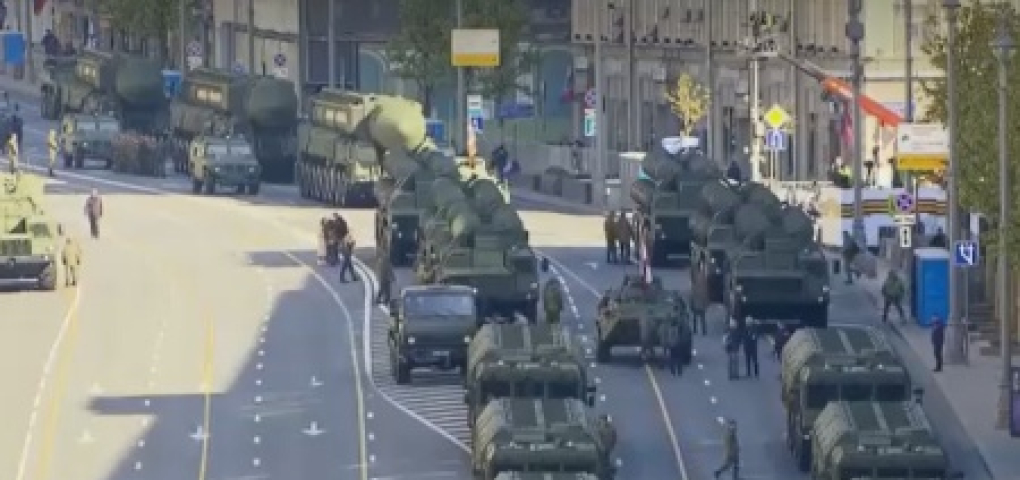 9 мая прямой эфир. Военный парад в Москве 9 мая 2023 года. Парад Победы 2023 в Москве техника. Парад в Москве. Парад техники в Москве.