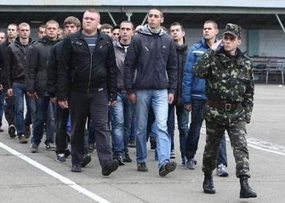 На Украине распространяются слухи о запрете военнообязанным покидать страну