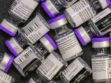 В Харьков доставили 10 тыс. доз испорченной вакцины Pfizer