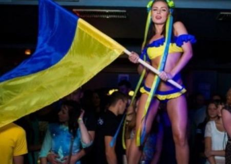 Украинские проститутки на работе телефоны шлюх из клина