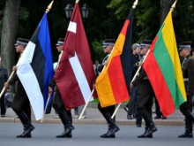 Три страны согласовали запуск договора НАТО из-за ситуации с мигрантами