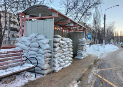 Остановки транспорта в Белгороде усилят бетонными блоками