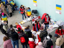 Советник Зеленского призвал ЕС прекратить поддержку украинских беженцев и вернуть их домой