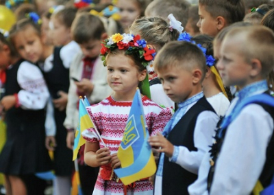 Пророчество Порошенко вернулось бумерангом. Вместо дня Знаний — день сбора денег для ВСУ