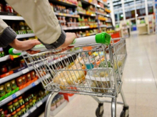 Одеть или накормить ребёнка? На Украине катастрофически подорожали продукты