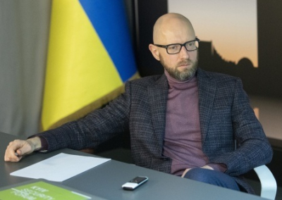 Яценюк: единственным действенным инструментом госуправления на Украине стал СНБО
