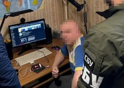 СБУ схватила молодогвардейцев в Николаеве и днепропетровского блогера, опубликовавшего знамя Победы