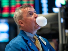 2 триллиона в пузырь: Конгресс поддержит американцев, а американцы — фондовый рынок