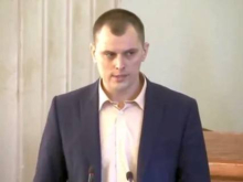 «Европейская солидарность» выгнала из фракции харьковского депутата за выступление на русском языке