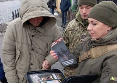 Украинские военкомы вводят новые методы раздачи повесток