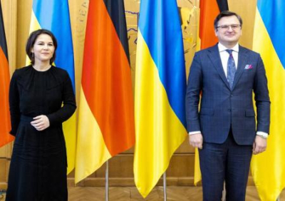 Глава МИД ФРГ Анналена Бербок приехала в Киев