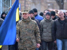 Киев перебрасывает на фронт молодых срочников и готовит новую мобилизацию