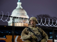 В США задержали вооружённого мужчину, пытавшегося проникнуть в Капитолий