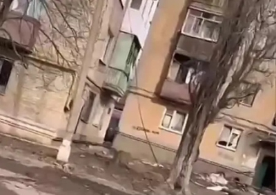 Силовики Зеленского расстреливают мирных жителей Артёмовска, которые ждут Россию