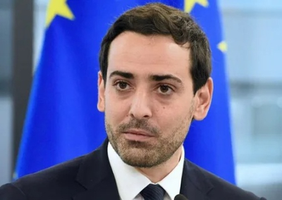 Премьер Франции поставил руководить Министерством иностранных дел своего секс-партнёра