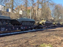 Чехия отправила на Украину первый эшелон с немецкими танками