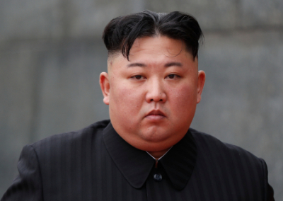 «Великое потрясение со времён основания»: Ким Чен Ын прокомментировал вспышку COVID-19 в Северной Корее