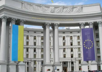 В МИД Украины после долгого молчания сдержанно высказались по ситуации в Казахстане
