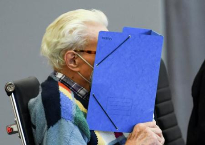 100-летний охранник концлагеря СС предстал перед судом в Германии