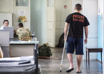 С больничной койки — в окопы? Родственники бойцов из ДНР говорят, что недолеченных военнослужащих возвращают на фронт