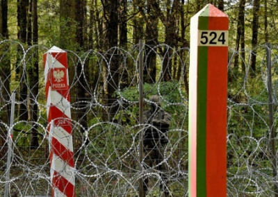 Польша рассматривает полное закрытие границы с Белоруссией