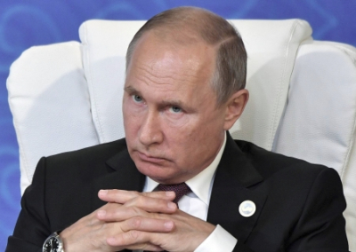 Путин указал членам правительства заняться решением проблем новых земель России