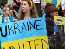 Фабрика не звёзд, но фейков: мужчины закончились, украинцы укрепляют армию женщинами