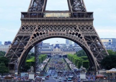 Тысячи французских бомжей вывезли из Парижа перед Олимпиадой