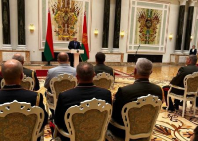 Лукашенко: если рухнет Россия, мы останемся под обломками, все погибнем