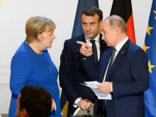 Песков пояснил, почему Путин общается с Зеленским через Меркель и Макрона