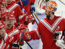 Сборная России по хоккею в форме СССР разгромила чехов