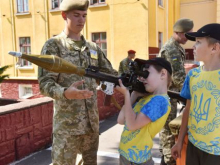 На фронт пойдут все украинцы: от детей до стариков!