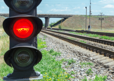 В восточном Крыму из-за теракта на железной дороге приостановлено движение поездов
