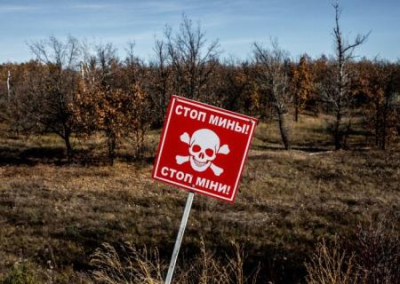 Долгое эхо минной войны. В разминирование на Донбассе включились российские сапёры