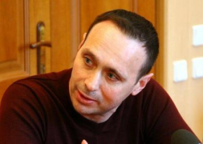 «Пройдёмся по всем»: «слуга народа», оскорбив журналистов, угрожает им Бакановым